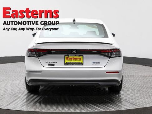 Used 2025 Honda Accord Sport image 6