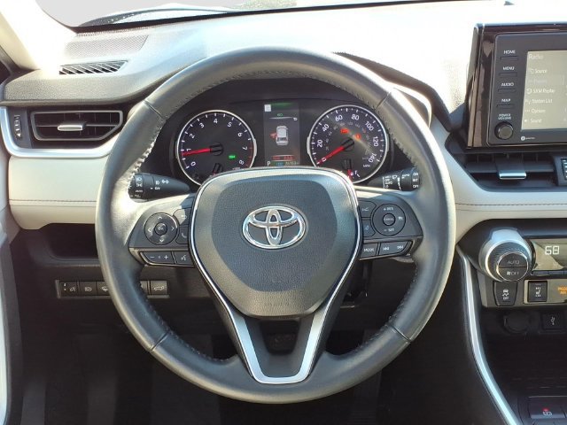 Certified 2022 Toyota RAV4 XLE Premium AWD/4WD image 19
