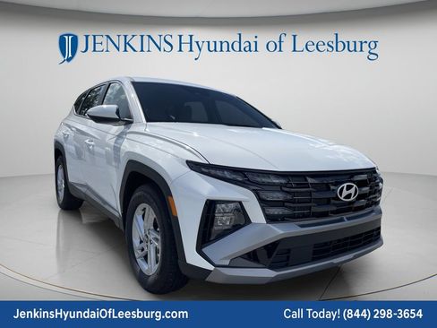 New 2026 Hyundai Tucson SE FWD image 2