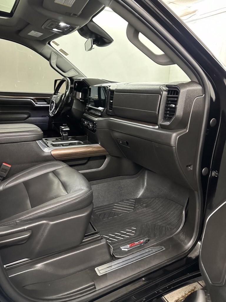 Used 2023 Chevrolet Silverado 1500 RST AWD/4WD image 37