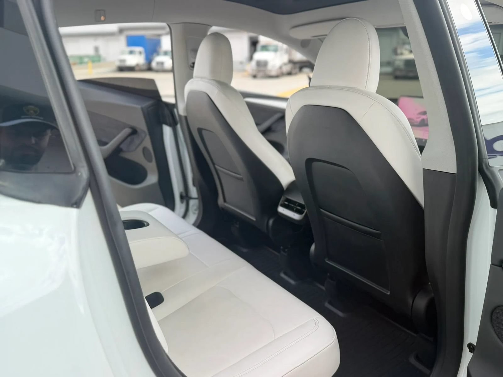 Used 2023 Tesla Model Y Performance AWD/4WD image 21