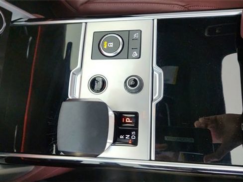 Used 2023 Land Rover Range Rover SE image 49