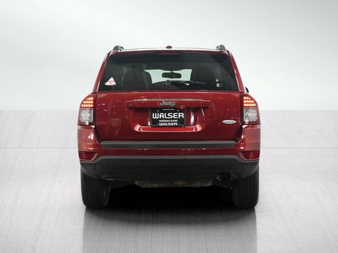 Used 2014 Jeep Compass Latitude FWD image 4