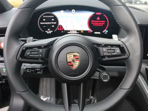 New 2025 Porsche Panamera 4 image 18