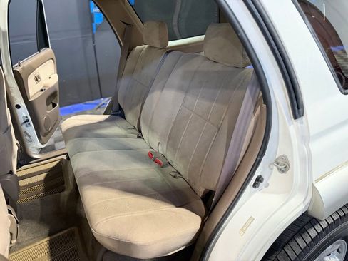 Used 2002 Toyota 4Runner SR5 AWD/4WD image 19