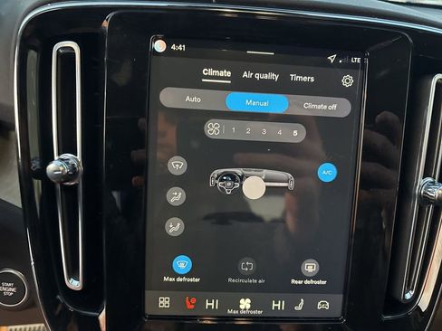 New 2026 Volvo XC40 B5 Plus w/ Protection Package Premier AWD/4WD image 27