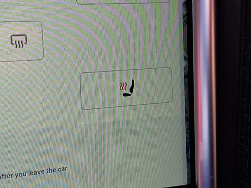 Used 2016 Tesla Model S 85D image 21