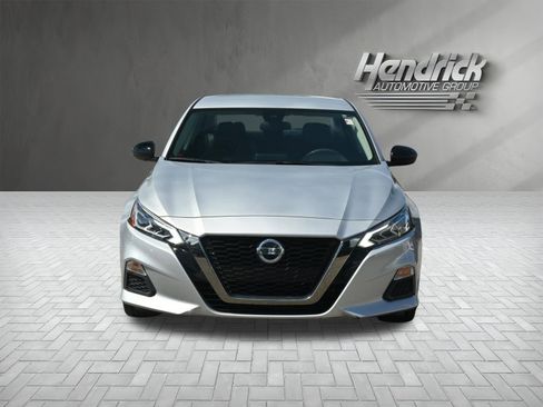 Used 2022 Nissan Altima 2.5 SR FWD image 3