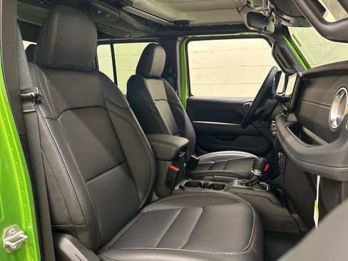 New 2026 Jeep Gladiator Sport image 10