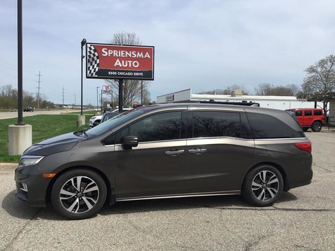 Used 2018 Honda Odyssey Elite image 11