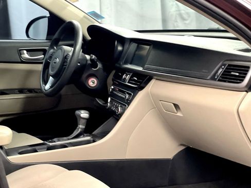 Used 2018 Kia Optima LX image 18
