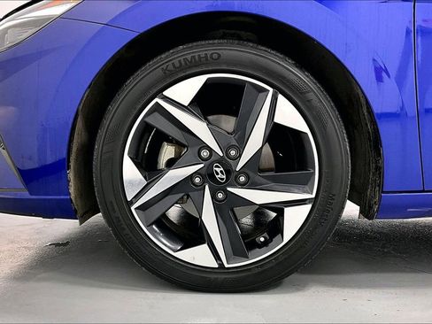 Used 2023 Hyundai Elantra SEL w/ Convenience Package image 11