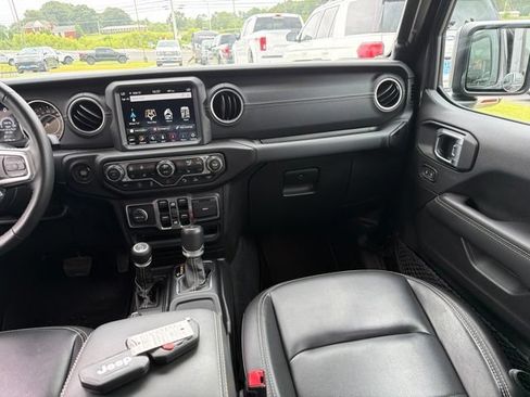 Used 2021 Jeep Gladiator Overland w/ Popular Equipment Package AWD/4WD image 12