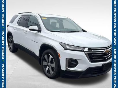Used 2023 Chevrolet Traverse LT w/ LT Premium Package