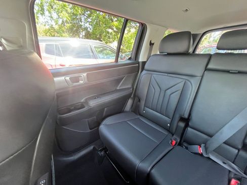 Used 2025 Hyundai Santa Fe SEL FWD image 42