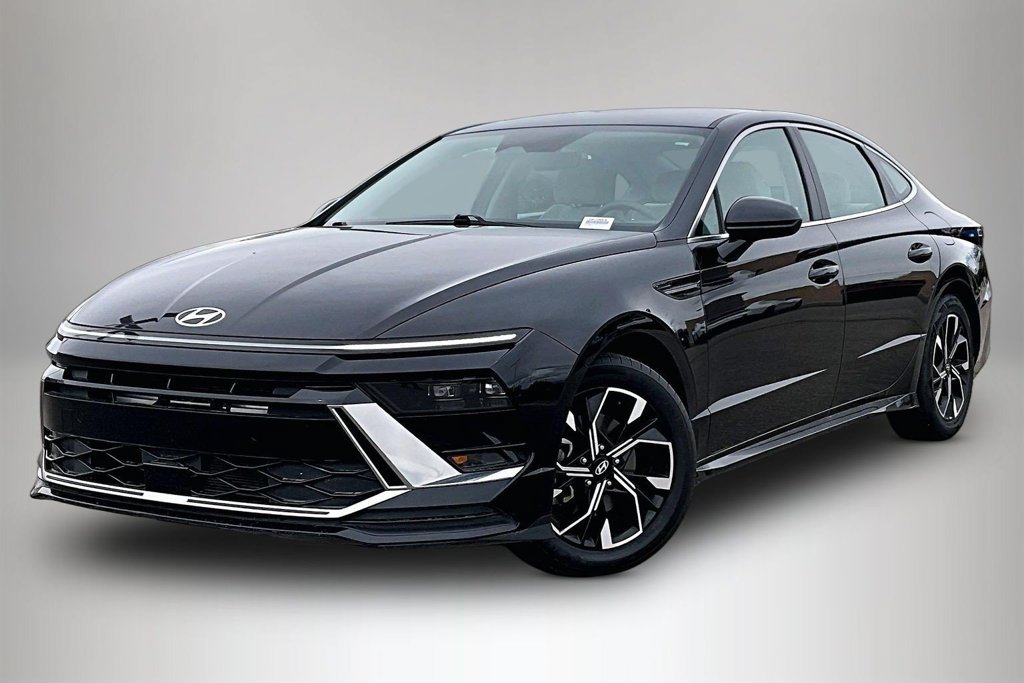 Used 2024 Hyundai Sonata SEL FWD image 3