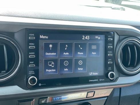 Used 2020 Toyota Tacoma TRD Sport w/ Technology Package RWD image 14