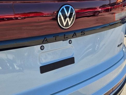 New 2026 Volkswagen Atlas Cross Sport SEL R-Line AWD/4WD image 9