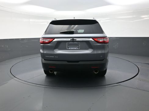 Used 2020 Chevrolet Traverse LT w/ LPO, Black Accent Package image 4