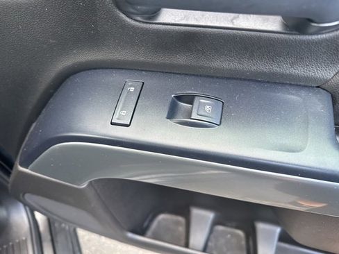 Used 2018 Chevrolet Silverado 1500 LT w/ All Star Edition image 19