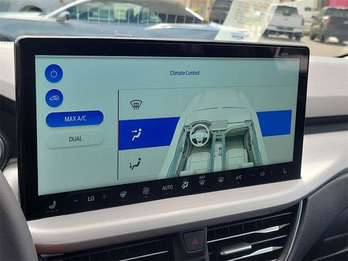 New 2025 Ford Escape SE w/ PHEV Premium Package image 22