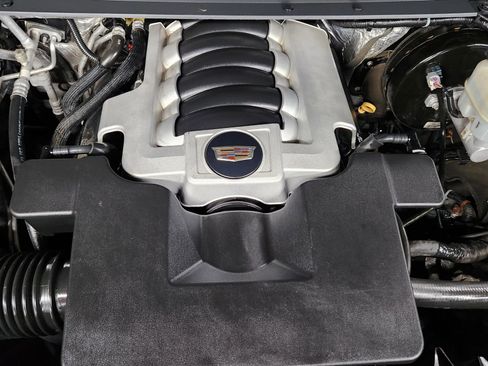 Used 2017 Cadillac Escalade Luxury image 59