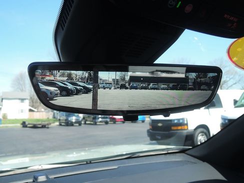 Used 2026 Chevrolet Equinox ACTIV w/ Safety and Technology Package AWD/4WD image 27