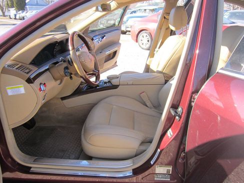 Used 2012 Mercedes-Benz S 550 4MATIC image 9