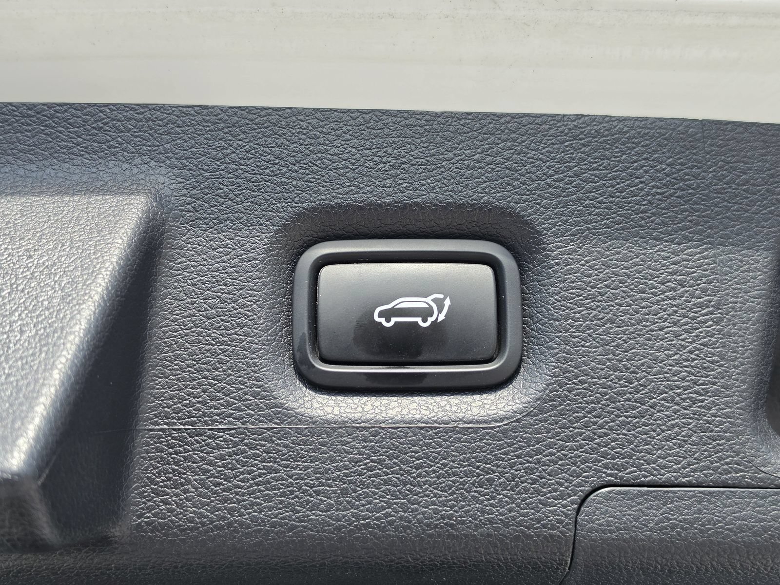 Used 2023 Hyundai Santa Fe Limited AWD/4WD image 14