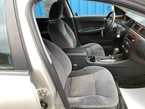 Used 2011 Chevrolet Impala LT image 22