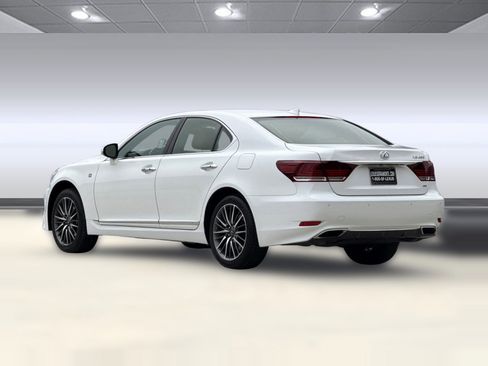 Used 2014 Lexus LS 460 AWD w/ F Sport Package image 3