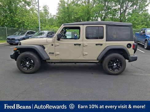 Used 2022 Jeep Wrangler Unlimited Sport AWD/4WD image 7