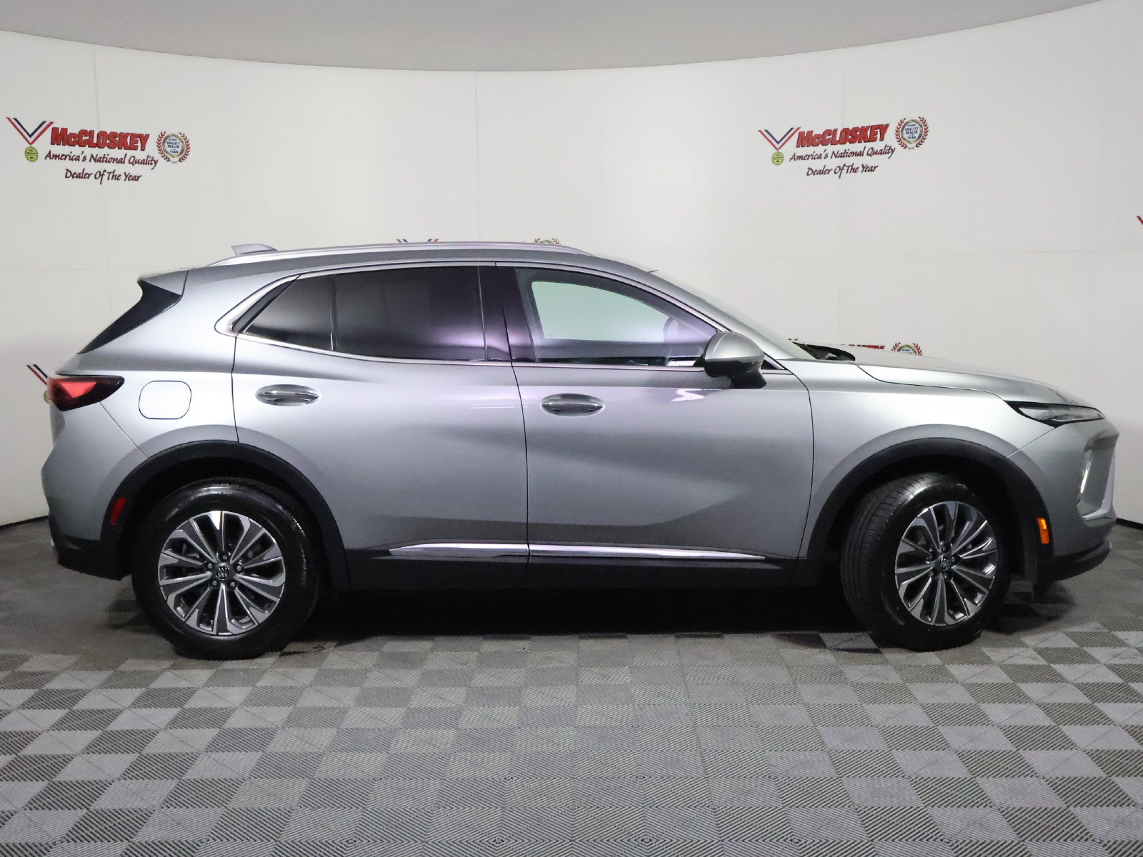 Used 2024 Buick Envision Preferred AWD/4WD image 3