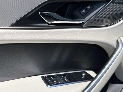 New 2026 Jaguar F-PACE R-Dynamic S image 15