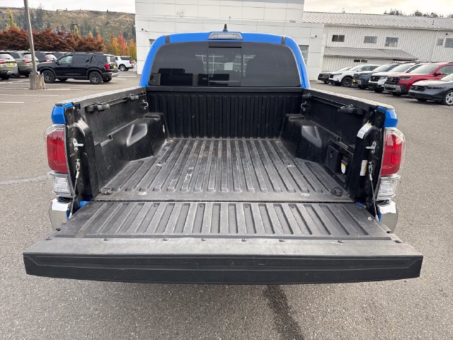 Used 2021 Toyota Tacoma TRD Off-Road AWD/4WD image 14