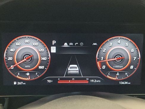 Used 2024 Hyundai Elantra SEL image 23