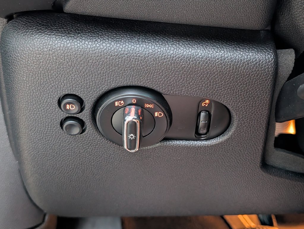 Used 2021 MINI Cooper S w/ Premium Package FWD image 13
