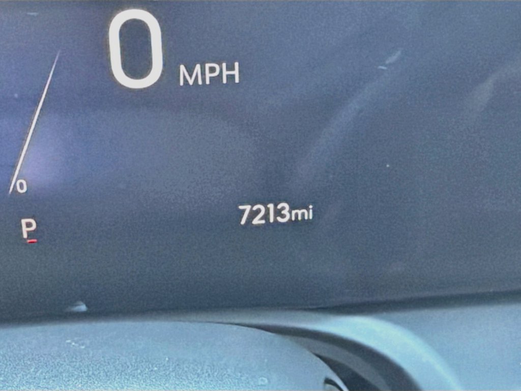 Used 2024 Buick Encore GX Avenir AWD/4WD image 38