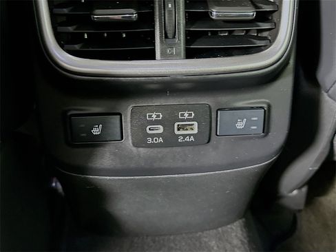 Used 2024 Subaru Outback Limited image 26