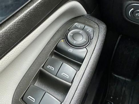 Used 2024 Chevrolet Equinox LS w/ LS Convenience Package image 17