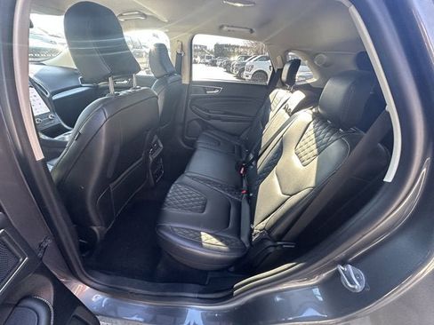 Used 2024 Ford Edge Titanium image 10