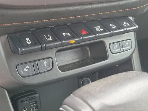 Certified 2021 GMC Canyon AT4 w/ Driver Alert Package AWD/4WD image 32