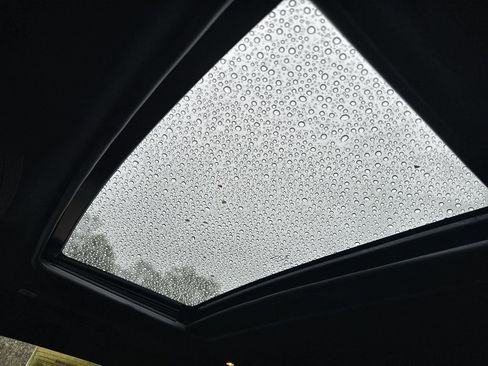 Used 2022 Dodge Challenger R/T Scat Pack w/ Shaker Package RWD image 21