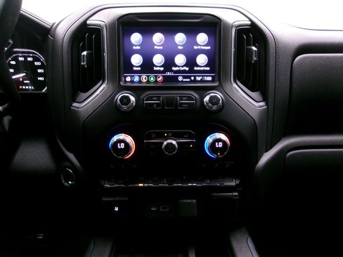 Used 2021 GMC Sierra 2500 Denali AWD/4WD image 11