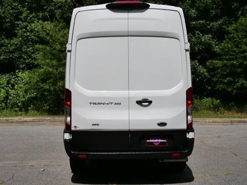 Used 2022 Ford Transit 350 148 High Roof AWD image 8