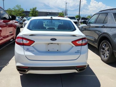 Used 2015 Ford Fusion SE w/ Equipment Group 202A FWD image 2