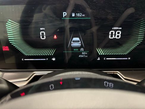 Used 2025 Kia Sorento S FWD image 13