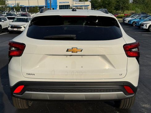 New 2025 Chevrolet Trax LT w/ Driver Confidence Package image 4