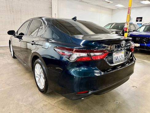 Used 2021 Toyota Camry LE w/ Convenience Package FWD image 7