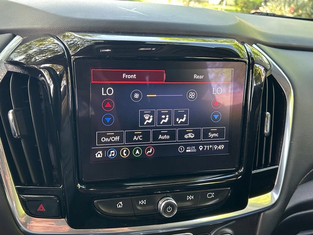Used 2021 Chevrolet Traverse RS FWD image 24